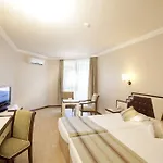 Nova Park Resort Side